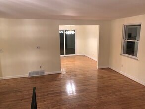 4268 Sample Ct in Allison Park, PA - Building Photo - Building Photo