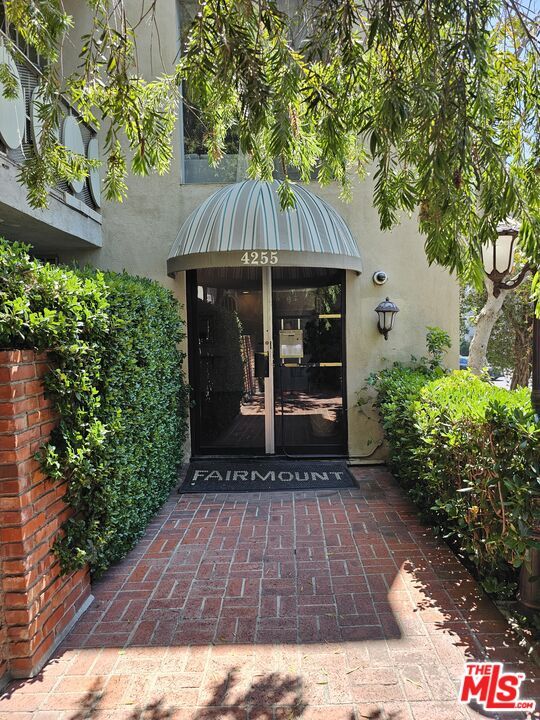 4255 5th St in Los Angeles, CA - Building Photo - Building Photo