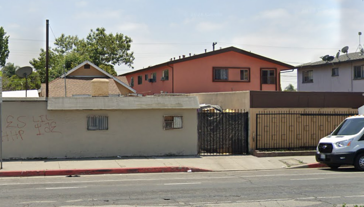 4020 E Alondra Blvd in Compton, CA - Building Photo