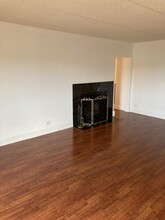 12900 W Heiden Cir in Lake Bluff, IL - Building Photo - Building Photo