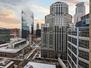 433 S 7th St, Unit D723 in Minneapolis, MN - Building Photo - Building Photo