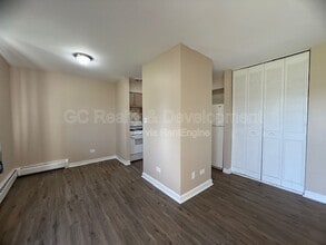 808 College Blvd in Addison, IL - Building Photo - Building Photo