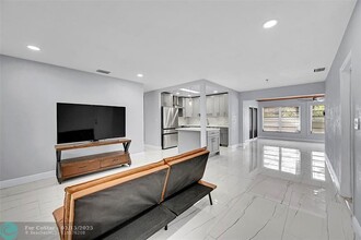 1181 SW 4th Terrace in Pompano Beach, FL - Foto de edificio - Building Photo