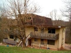 1924 Ripley Rd in Spencer, WV - Foto de edificio