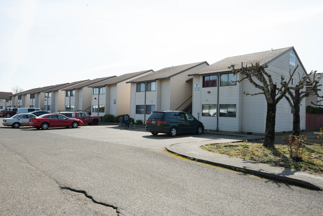 Central East Apartments in Portland, OR - Building Photo