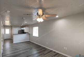 2031 Janeway St in Clovis, NM - Building Photo - Building Photo