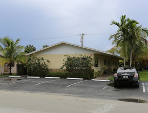 1448-1452 Holly Heights Dr in Fort Lauderdale, FL - Building Photo - Building Photo