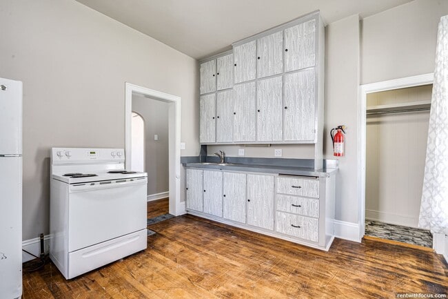 property at 505 W Atlantic St