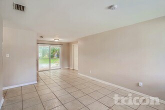 5024 S 85th St in Tampa, FL - Building Photo - Building Photo