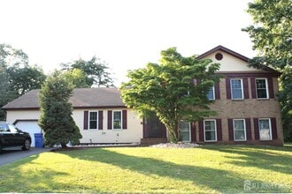 35 Independence Ct in Piscataway, NJ - Building Photo - Building Photo
