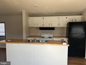 126 Dugan Ct in Hedgesville, WV - Building Photo - Building Photo