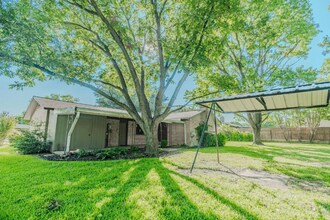 1320 Magnolia Dr in Stephenville, TX - Building Photo - Building Photo