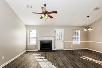 3481 Oak Leaf Ct in Rex, GA - Building Photo - Building Photo