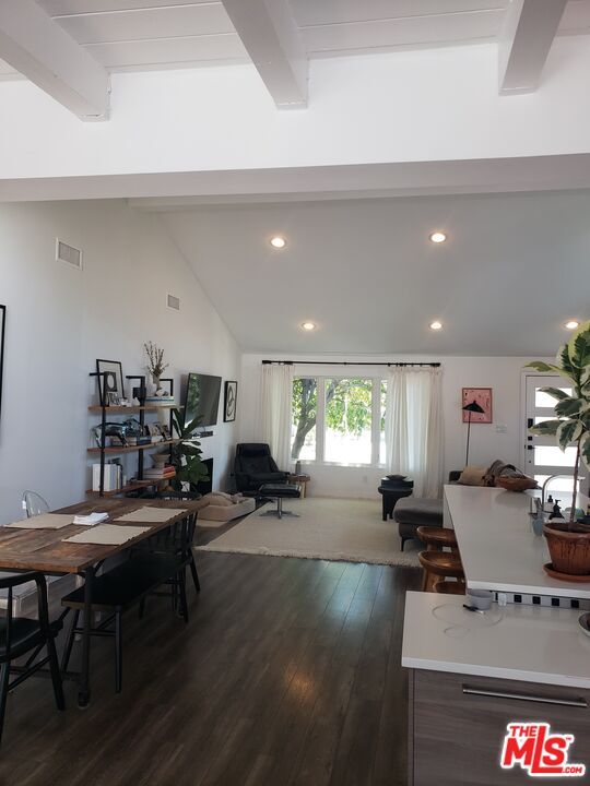 10737 Richland Ave in Los Angeles, CA - Building Photo - Building Photo