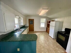 720 W Lincoln Ave in Oshkosh, WI - Building Photo - Building Photo