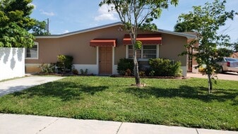 9725 SW 85th St, Unit Unit2 in Miami, FL - Building Photo