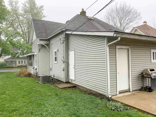 812 W University Ave in Muncie, IN - Building Photo - Building Photo