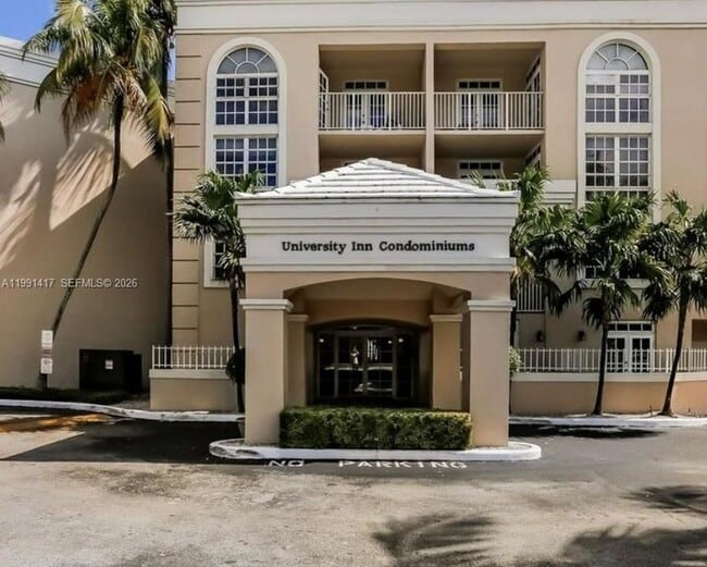 property at 1280 S Alhambra Cir