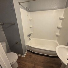 201 Dixie Ave, Unit A in Portsmouth, VA - Building Photo - Building Photo