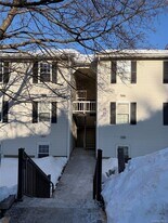 25 Lexington Hills Rd in Harriman, NY - Building Photo