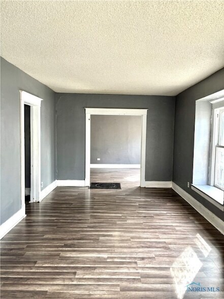 4032 Vermaas Ave, Unit 2 in Toledo, OH - Foto de edificio - Building Photo