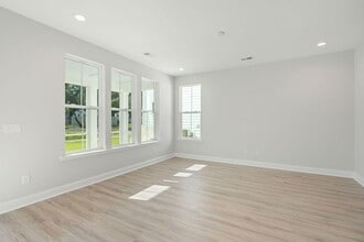 102 Hawthorne Landing Dr in Goose Creek, SC - Building Photo - Building Photo