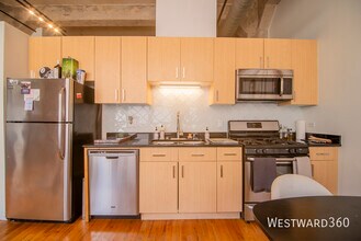 817 W Washington Blvd in Chicago, IL - Building Photo - Building Photo