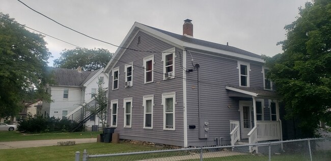 144 S Franklin St in Whitewater, WI - Building Photo - Building Photo