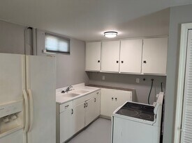 19 Bonfoy Ave, Unit B in Colorado Springs, CO - Building Photo