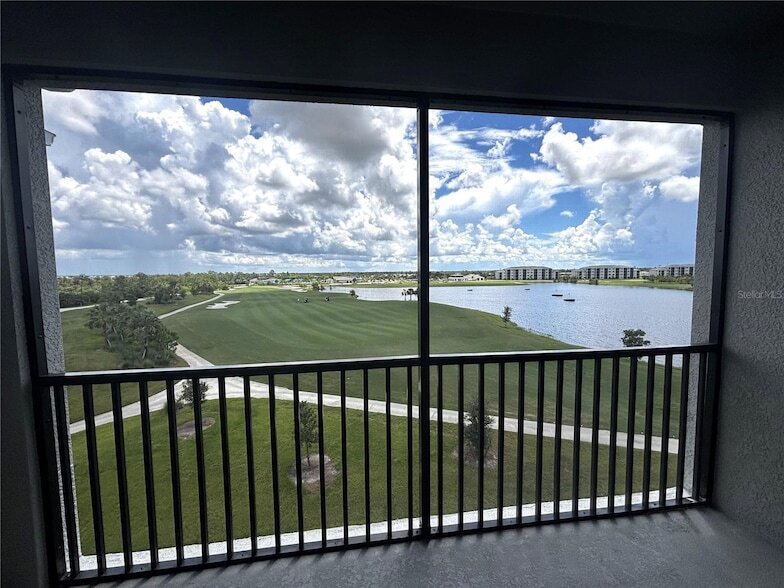 17560 Opal Sand Dr, Unit 403 in Venice, FL - Building Photo