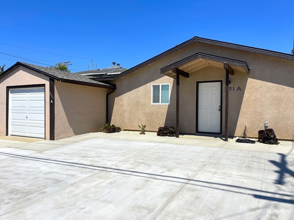 231 N A St in Lompoc, CA - Building Photo
