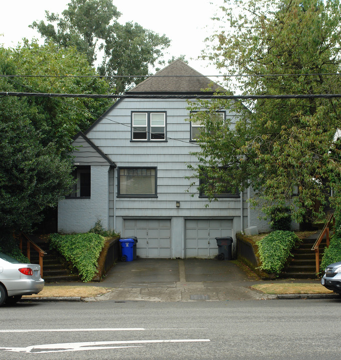 4804 NE Glisan St in Portland, OR - Building Photo