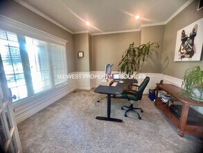 932 Elder Ct in Raymore, MO - Building Photo - Building Photo