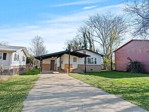 206 Stone St NW in Huntsville, AL - Building Photo - Building Photo