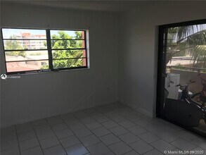 7801 Abbott Ave-Unit -408 in Miami, FL - Building Photo - Building Photo