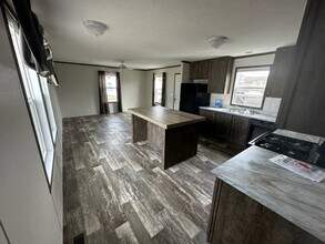 93 Nettie Ave in Lansing, MI - Building Photo - Building Photo