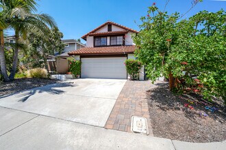 4394 Mistral Pl in San Diego, CA - Building Photo - Building Photo