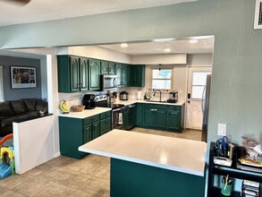 2012 E Tonopah Dr in Phoenix, AZ - Building Photo - Building Photo