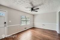 1096 Tony Valley Dr SE in Conyers, GA - Foto de edificio - Building Photo