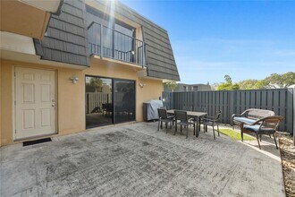 1017 10th Way in West Palm Beach, FL - Foto de edificio - Building Photo