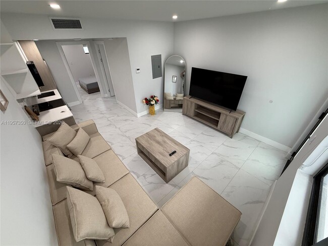 944 Jefferson Ave in Miami Beach, FL - Foto de edificio - Building Photo