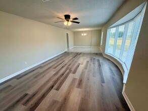 5839 Kingsbury Ln in Lake Charles, LA - Building Photo - Building Photo