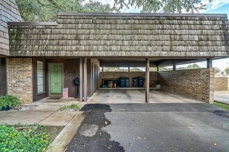 3025 Hulen Ct in Fort Worth, TX - Building Photo - Building Photo