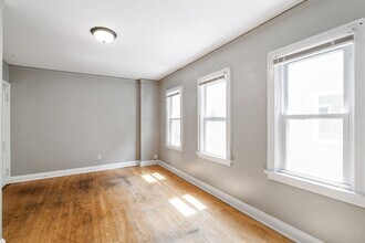 3372 N Downer Ave in Milwaukee, WI - Building Photo - Building Photo