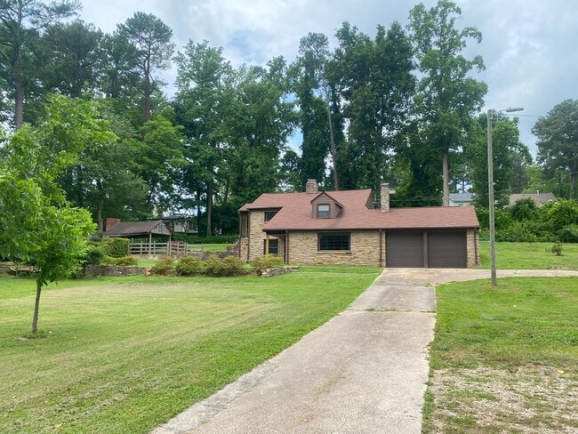 property at 113 Pineland Cir