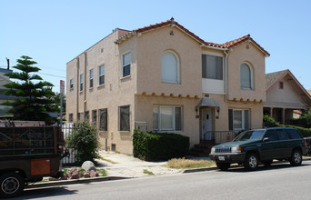 975 S Catalina St in Los Angeles, CA - Building Photo - Building Photo