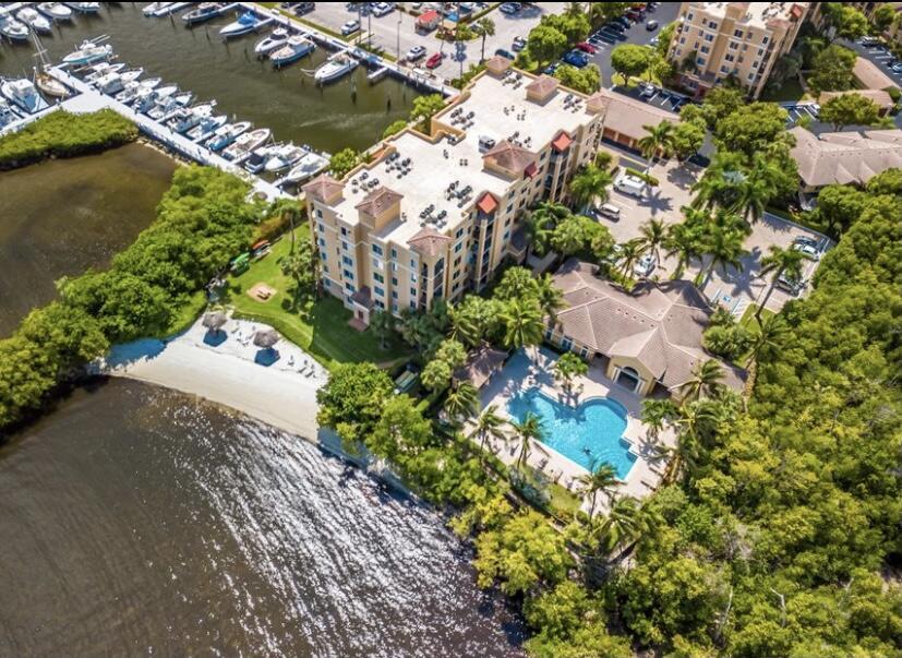 1100 Scotia Dr in Hypoluxo, FL - Building Photo