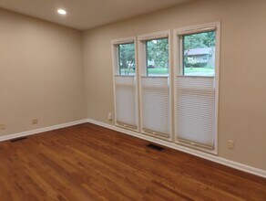 7128 Lowell Ave in Overland Park, KS - Building Photo - Building Photo