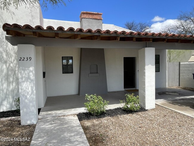 2239 E 4th St in Tucson, AZ - Building Photo - Building Photo