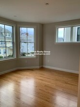 54 Waverly St, Unit 2 in Boston, MA - Building Photo - Building Photo